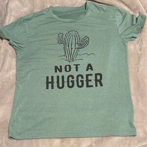 “Not a Hugger” Cactus 🌵 Tee (M)